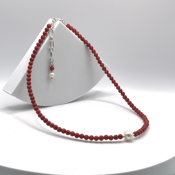 Simple but Beautiful Red Coral and Genuine Pearl Necklace - Picture 4 of 14